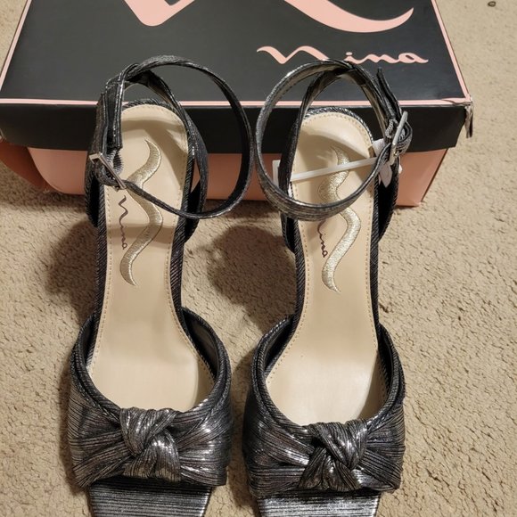 Nina Metallic Silver Keylah High Heels - Size 7 - Picture 1 of 2